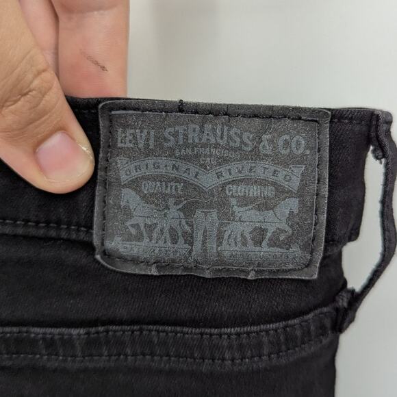 Levi's 314 Shaping Straight Black Jeans Men's Size 32Wx30L Mid Rise Slim Stretch - Picture 3 of 6